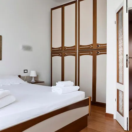 Italianway Easy - Piazza Firenze 4 *