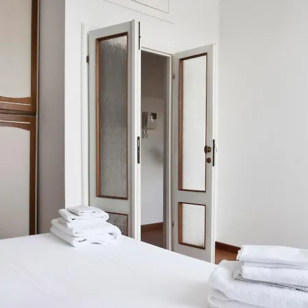 Italianway Easy - Piazza Firenze 4 Apartament