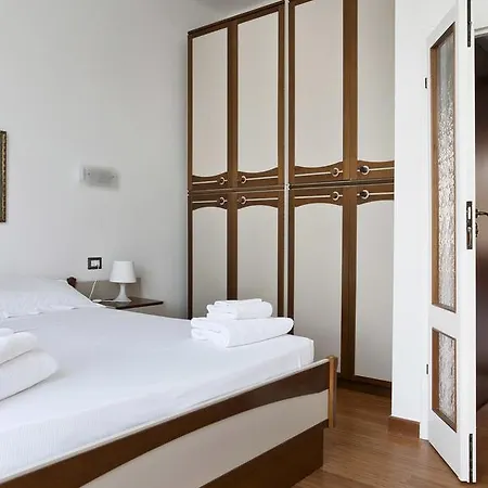 Italianway-piazza Firenze Apartmán *